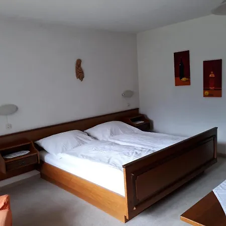 Fernblick Fruehstueckspension 住宿加早餐酒店